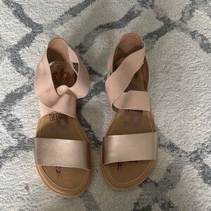 Sorel women’s sandals size 9 - worn once